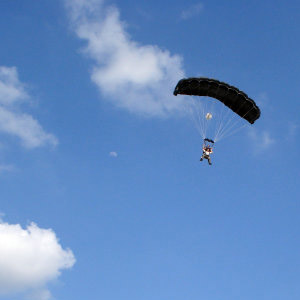 Российский турист погиб во время прыжка с парашютом в Таиланде