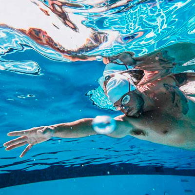 От бассейна до трибуны: как занятия спортом превращают человека в болельщика